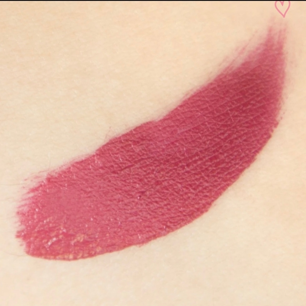 MEET MATT(E) HUGHES

Long Lasting Liquid Lipstick